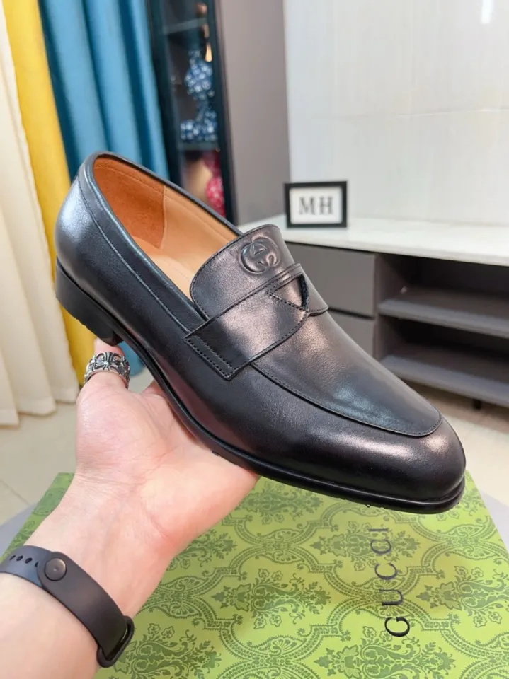 Men's shoes 💰500🌹🌹Niuli [GUCCI Gucci] A new style of formal men's leather shoes is coming~ The original quality upper is made of patent leather imported from Italy, the leather is soft and delicate, comfortable and soft first-layer cowhide lining, rubber wear-resistant outsole, the shoe shape is dignified and domineering, and the luxury charm cannot be concealed! The natural and free nouveau riche leads the trend. Code number: 38-44
